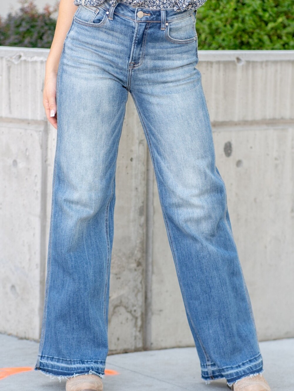 Risen Jeans Etta High Waist Wide Leg Jeans 1X Medium Wash Stretch Comfy Casual